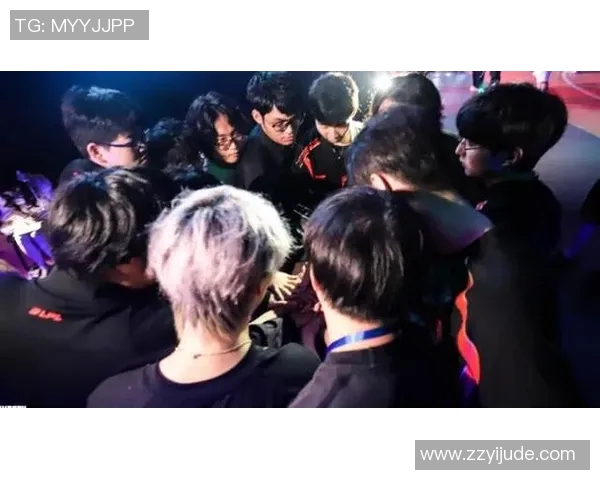 赛后复盘FPX与TES对决中的技术细节与战术分析 赛后复盘FPX与TES对决中的技术细节与战术分析